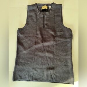 Elie Tahari key hole tank top.